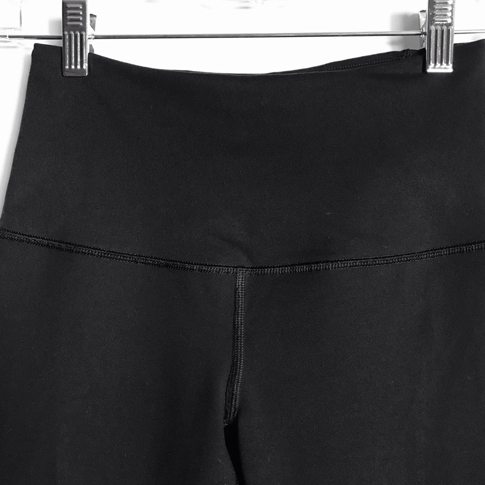 KNOCKOUT BY VICTORIA’S SECRET Black Crop Leggings - Picture 3 of 11